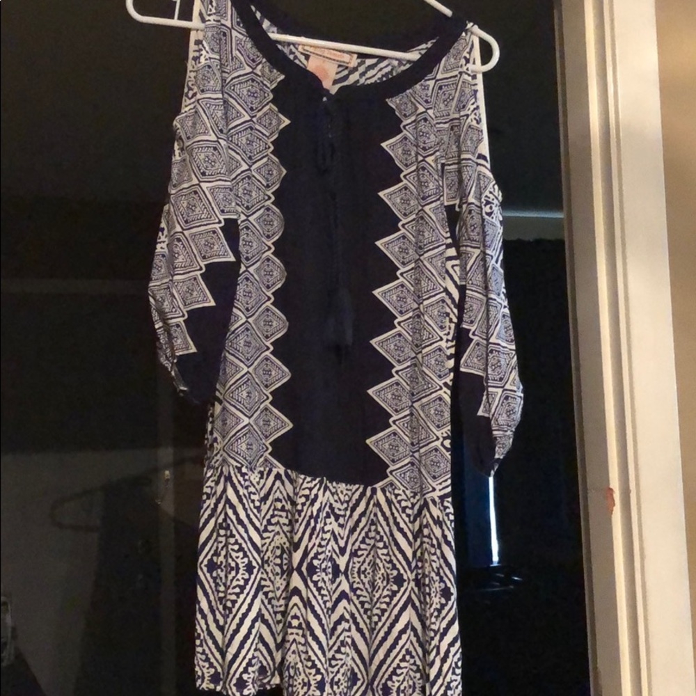 Junior Dress, cold-shoulder